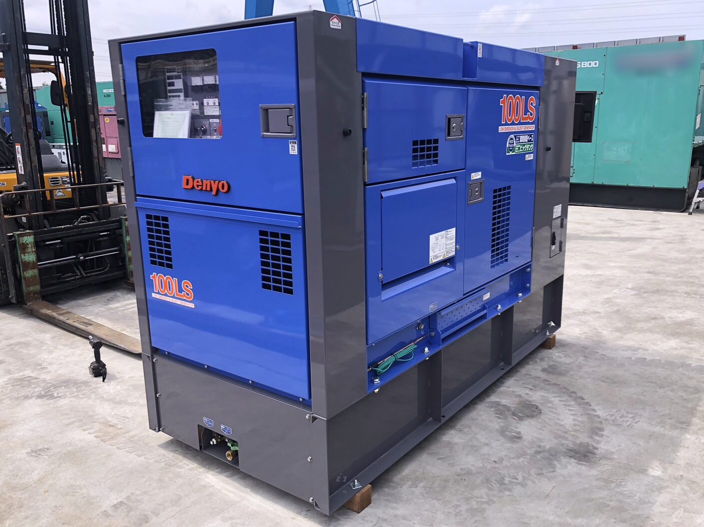 新品発電機 DCA-100LSIB #130-1